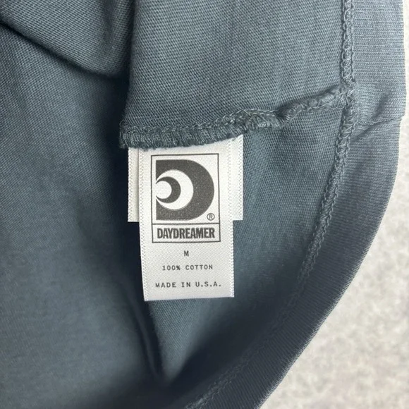 DAYDREAMER Elton John Hollywood Tshirt Size Medium Gray Green 100% Cotton - Picture 5 of 6